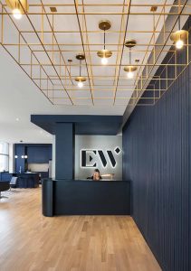 EstWest Condominiums Réception